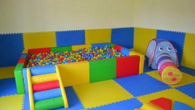 Pavimentazione antitrauma: guida alla scelta per aree gioco, scuole e giardini