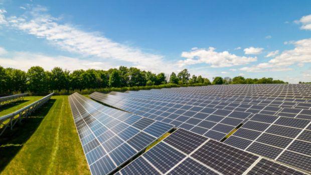 Energia solare flessibile: pannelli per camper, tende e balconi