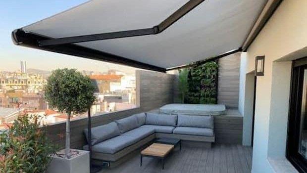 Tende oscuranti da esterno: schermare luce e calore con stile