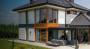 Esterno casa con infissi effetto legno 