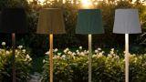 Lampade da tavolo solari per esterni: illuminare con stile senza fili