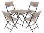 Tavolo e sedie pieghevoli in rattan, eleganza e praticità