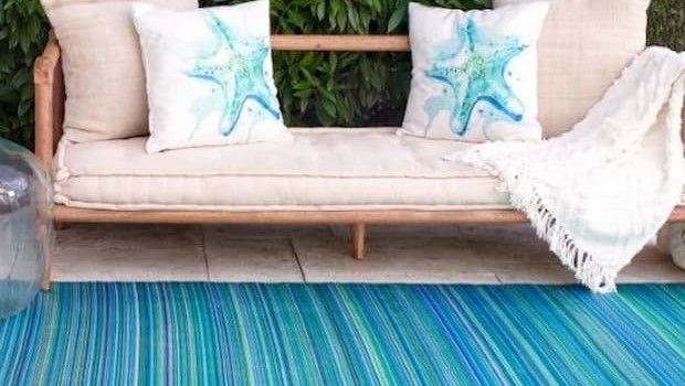 Tappeti da esterno in plastica riciclata: sostenibilità e comfort per terrazze