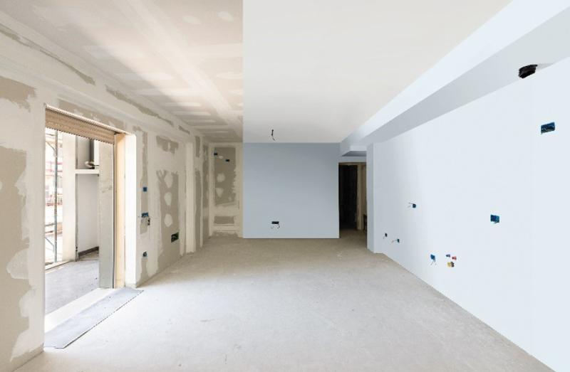 Pitturazione delle pareti domestiche durante la ristrutturazione