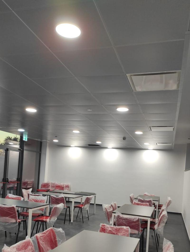 Fine lavori sull'impianto elettrico di un edificio 