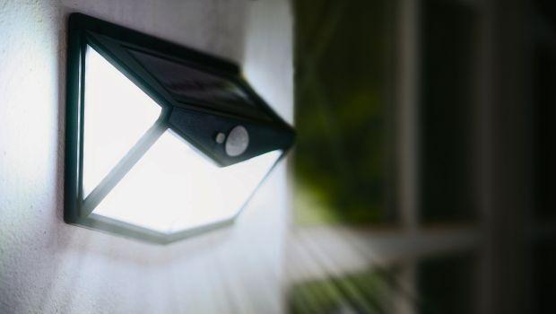 Lampade a energia solare con sensore di movimento: sicurezza intelligente per esterni
