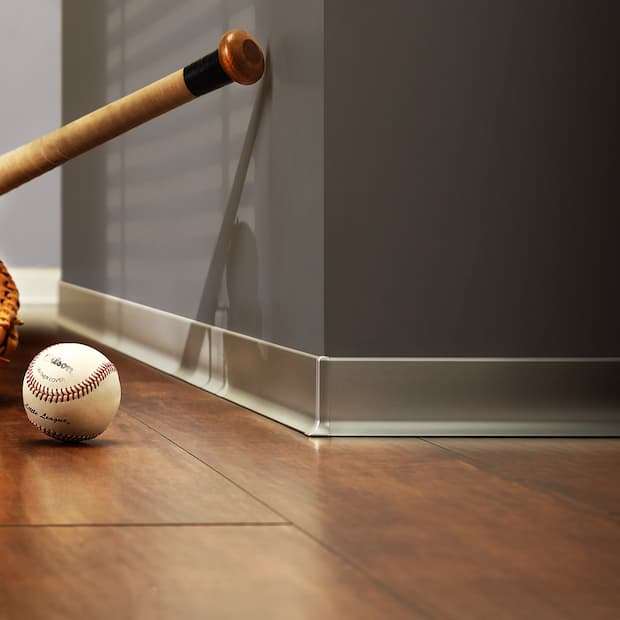 Perché scegliere battiscopa in alluminio