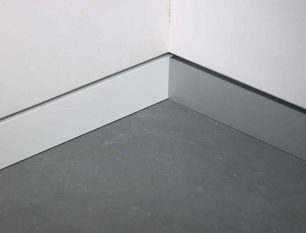 I battiscopa in alluminio non hanno bisogno di manutenzione