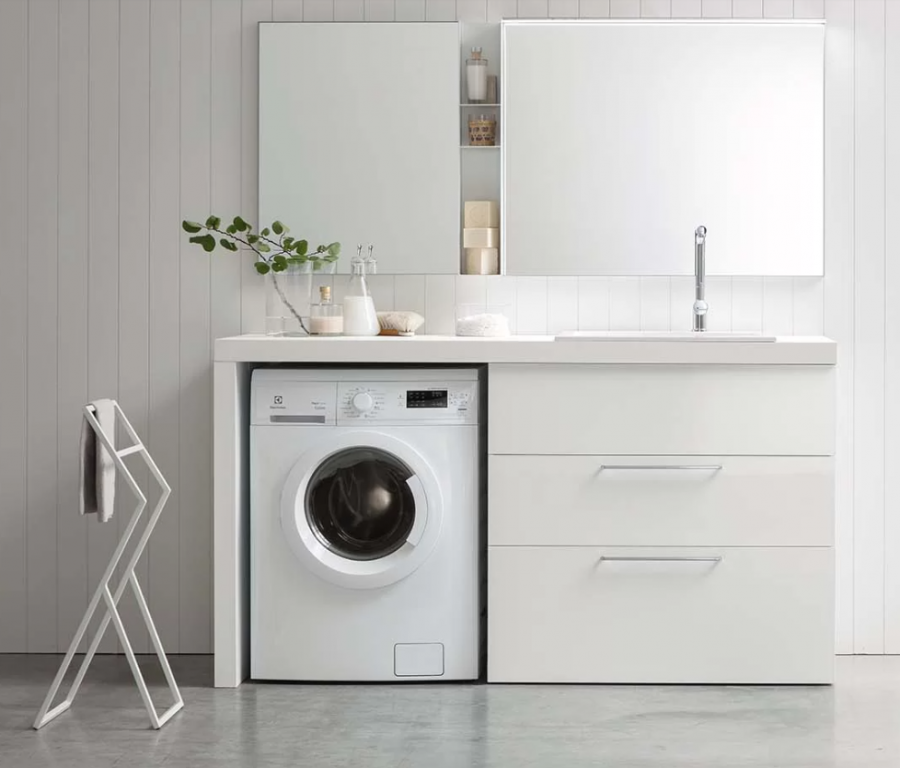 Lavanderia integrata nell'arredo bagno