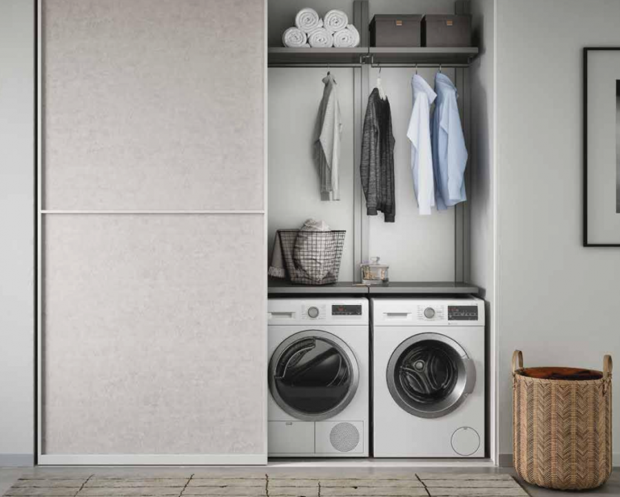 Nicchia-lavanderia con ante scorrevoli