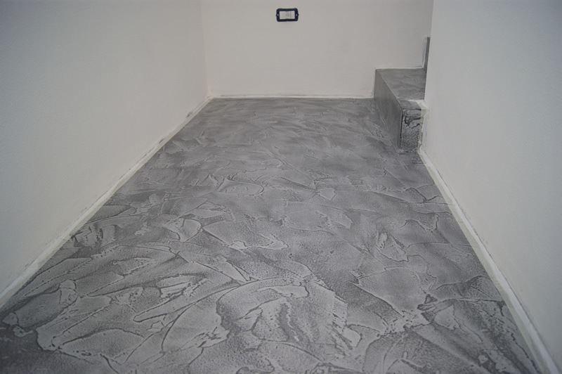 Pavimento in resina in corridoio 