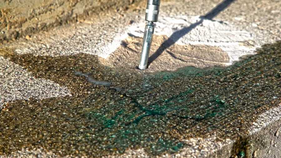 Realizzazione foro di 12 mm nel calcestruzzo 