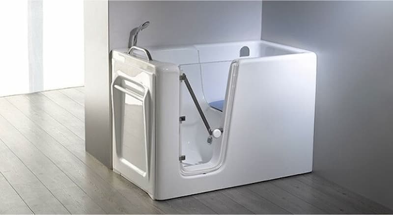 Vasca con seduta integrata