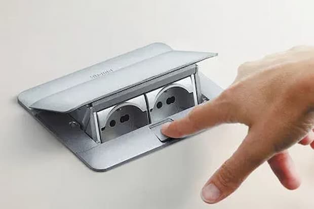 presa pavimento BTicino