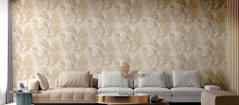 Soggiorno moderno con parete decorata da carta da parati materica