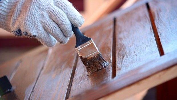 Vernici intumescenti per il legno: protezione e sicurezza antincendio