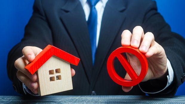 Vendita dell'immobile con debiti condominiali: cosa rischia l'acquirente