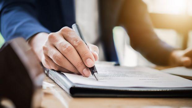 Donazione, si pu&ograve; dedurre oppure detrarre dalle tasse? Come funziona e quale procedura&nbsp;seguire