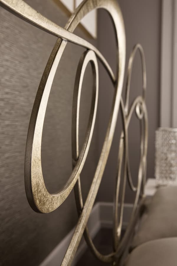 Dettaglio letto in ferro battuto modello Ghirigori