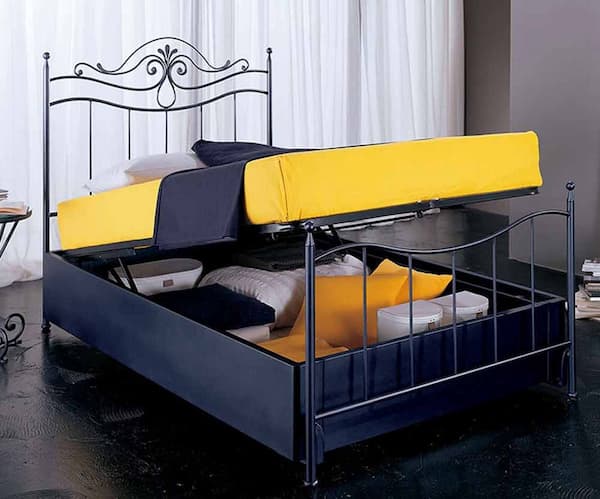 Letto in ferro battuto con contenitore