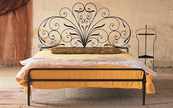 Letto modello Foglie di Caporali Srl