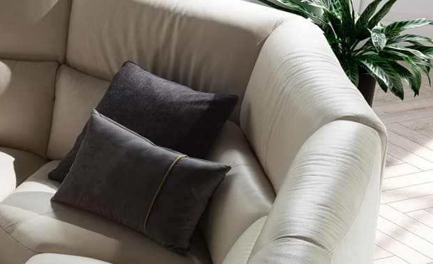 Dettaglio divano Astuzia