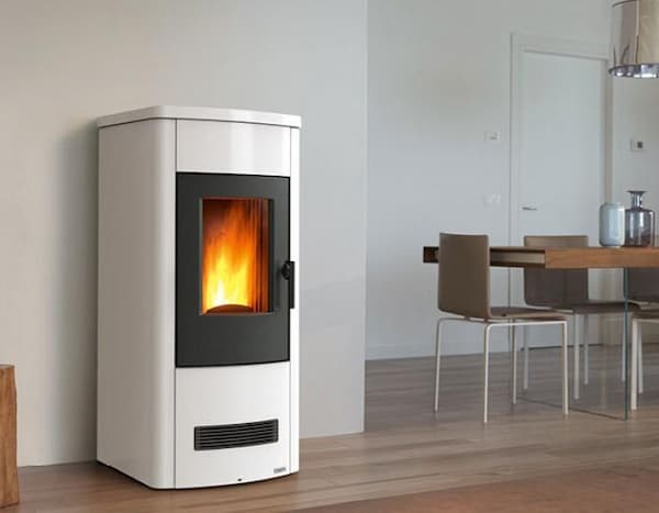 Stufa a pellet in acciaio