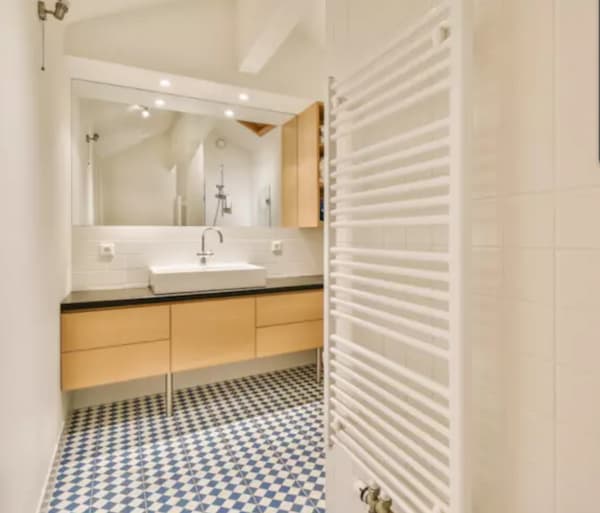 Comfort termico in bagno con l'impianto a pavimento