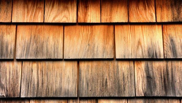 Scandole di legno trattato per tetti alpini: caratteristiche, posa, costi e durata