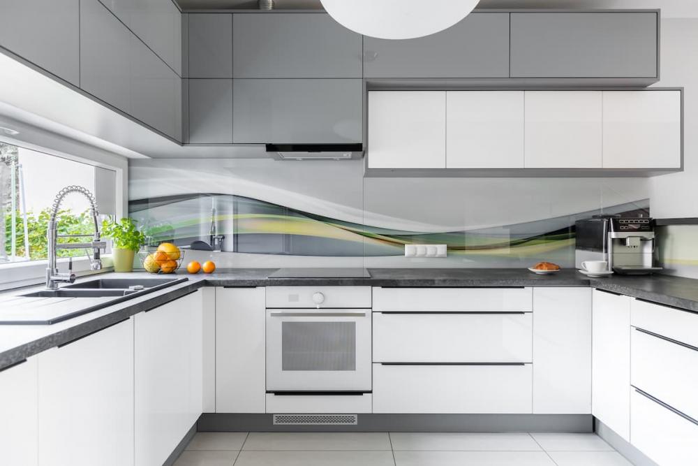 La condensa e la muffa nei vani della cucina sono un rischio soprattutto nei contesti moderni