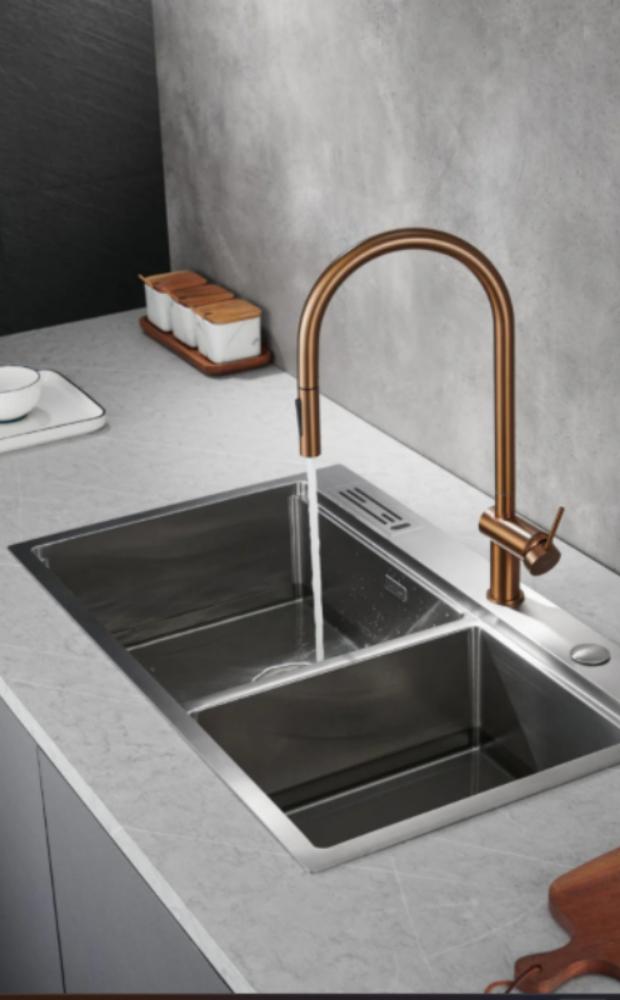 quali materiali scegliere per la cucina