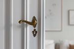 Lasciare le porte interne aperte per il fluire dell'aria calda - foto pixabay