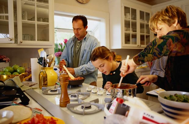 Casa nel pieno delle attivit&agrave; domestiche
