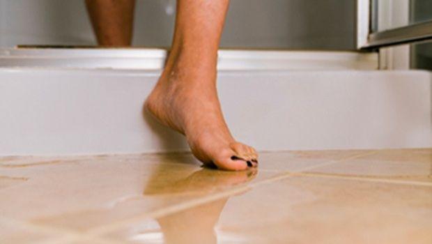 Bagni piccoli e sicurezza: quando le soluzioni giuste creano problemi