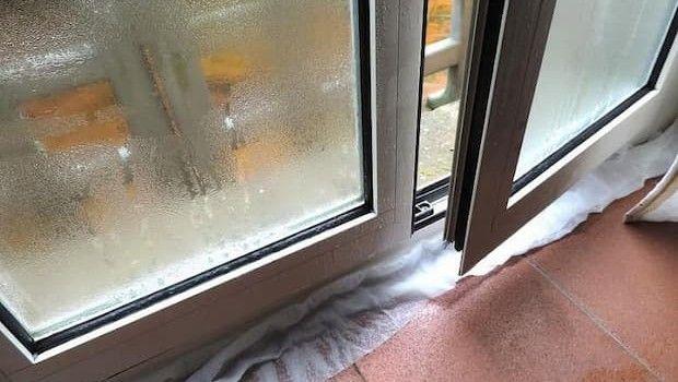 Perch&eacute; la condensa sui vetri compare a orari precisi