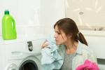 Perché a volte il bucato puzza dopo il lavaggio