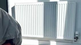 Termosifoni che scaldano poco o a met&agrave;: cause reali e soluzioni pratiche