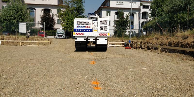 Macchinario targato Robopile