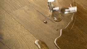 Pavimenti in PVC autoposanti: cosa aspettarsi dopo l'installazione