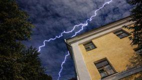 Come proteggere gli elettrodomestici da fulmini e sbalzi di tensione