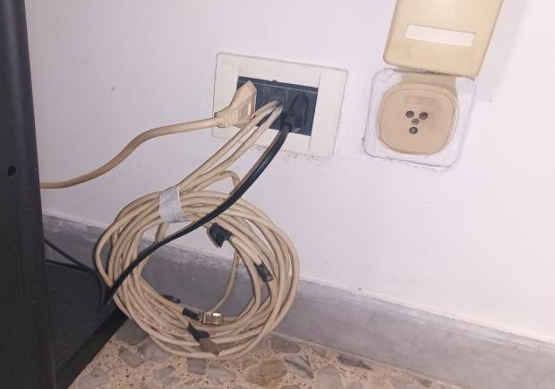 Gestione poco ordinata dei cavi 