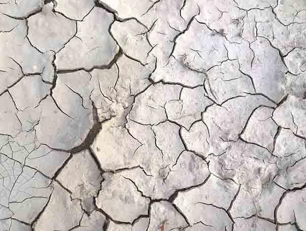 La siccit&agrave; favorisce i cedimenti del terreno. Foto Pixabay