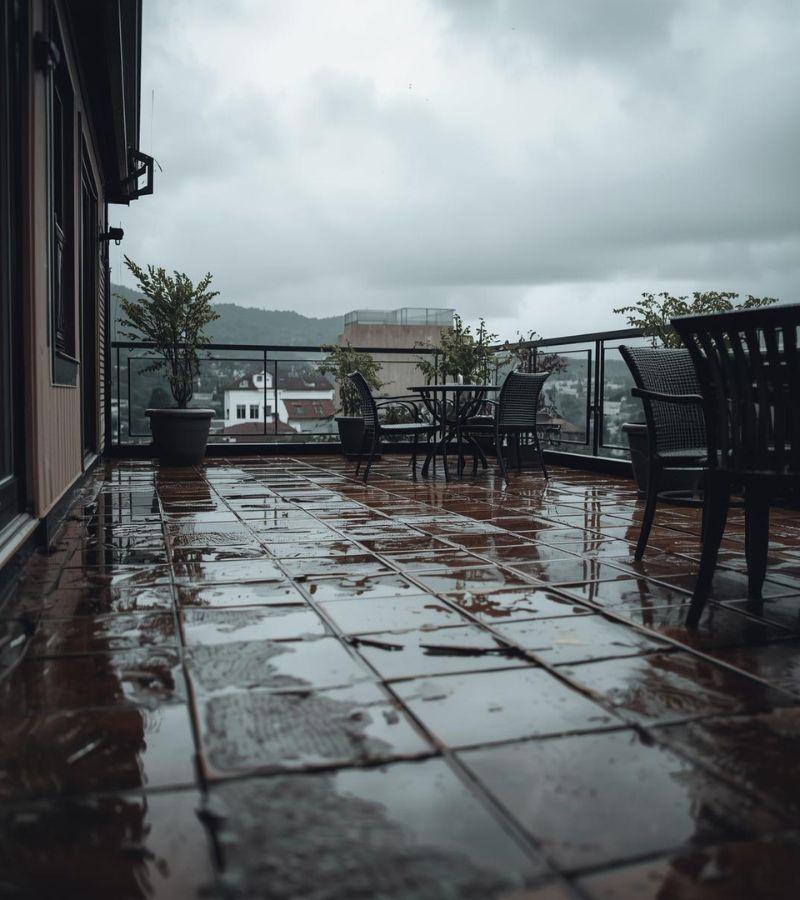 Pioggia che rovina il terrazzo - Canva