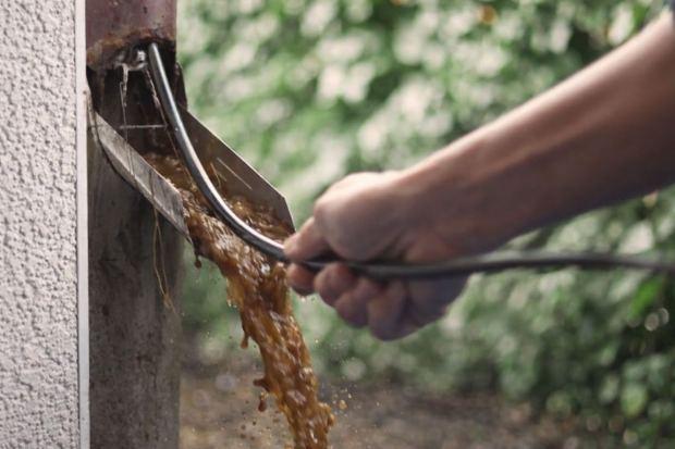 Pulizia pluviale con idropulitrice