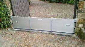 Barriere e paratie antiallagamento: come scegliere la protezione giusta per porte, cantine e box