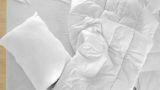 Condensa sotto il materasso: cause dell'umidit&agrave; nella zona letto