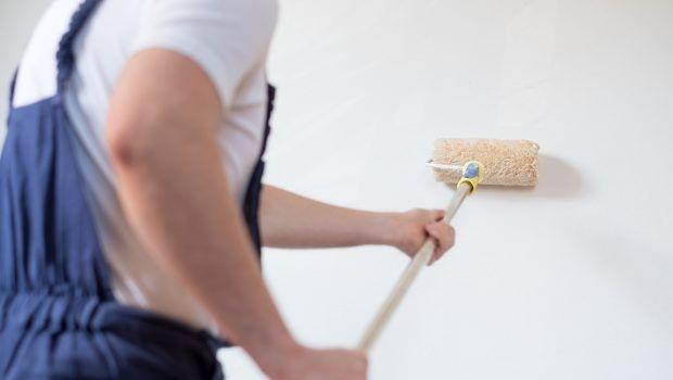 Zone lucide sulla pittura murale: perch&eacute; si formano