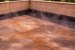Terrazzo esposto al sole con superficie molto calda - Canva