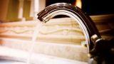 Acqua troppo calda all'inizio: cause reali e regolazioni da correggere