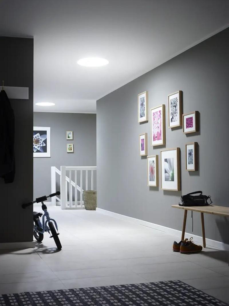 Tunnel solare di Velux con lampadina a Led aggiuntiva 